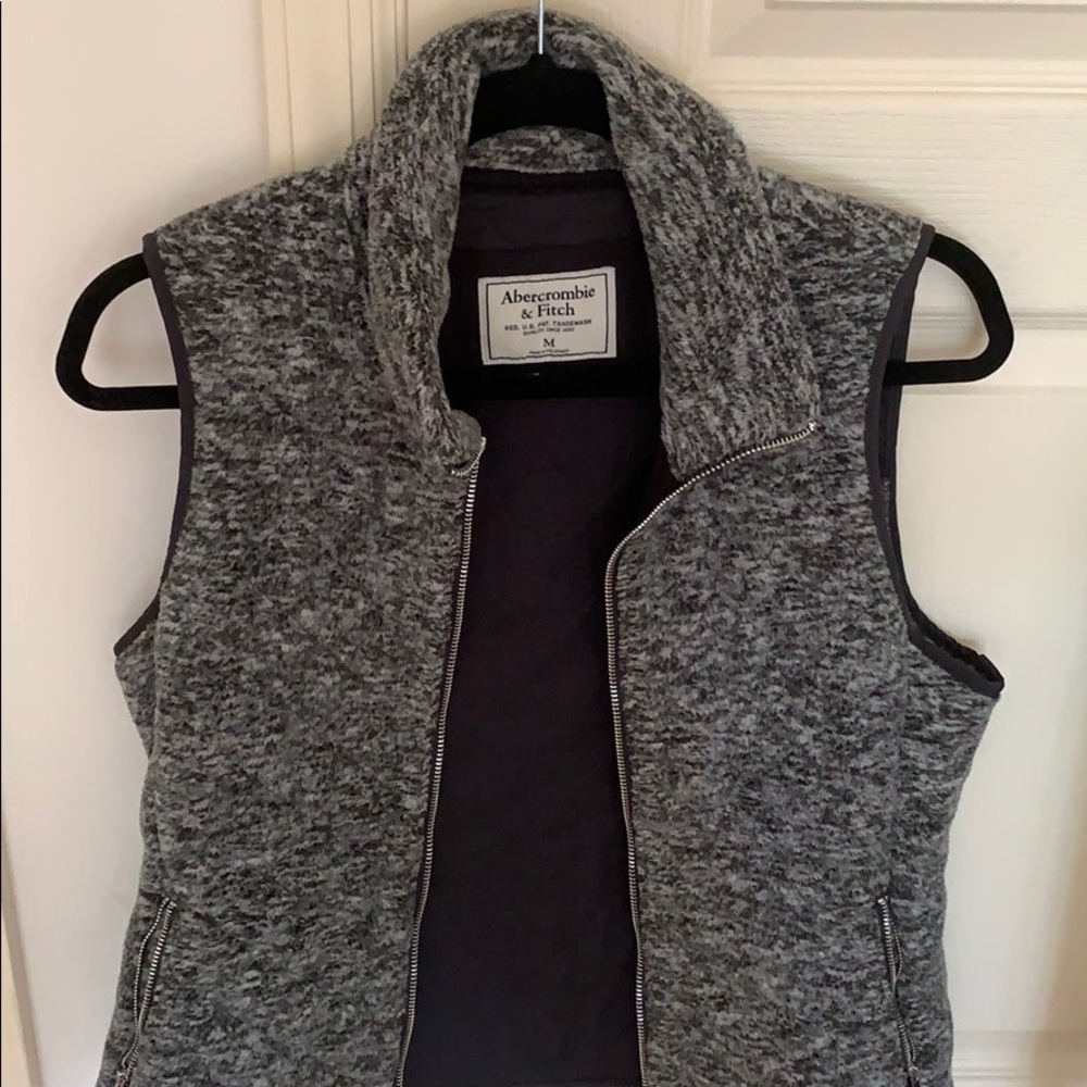 GENTLY USED Abercrombie and Fitch Grey Vest